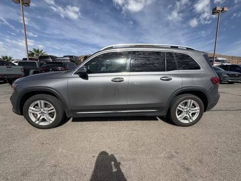 Used 2022 Mercedes-Benz GLB 250 image 2