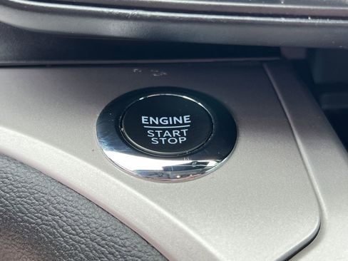 Used 2022 Ford Explorer XLT image 26