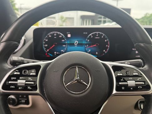 Used 2022 Mercedes-Benz GLA 250 4MATIC image 32
