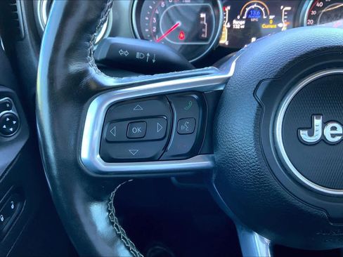 Used 2021 Jeep Gladiator Rubicon w/ Cold Weather Group image 22