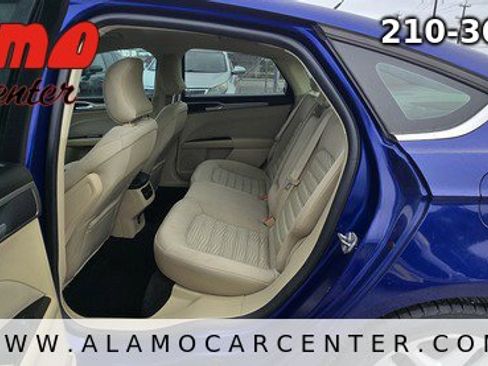 Used 2016 Ford Fusion SE FWD image 27