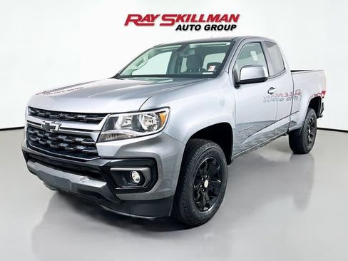 Used 2022 Chevrolet Colorado LT w/ LT Convenience Package AWD/4WD image 3