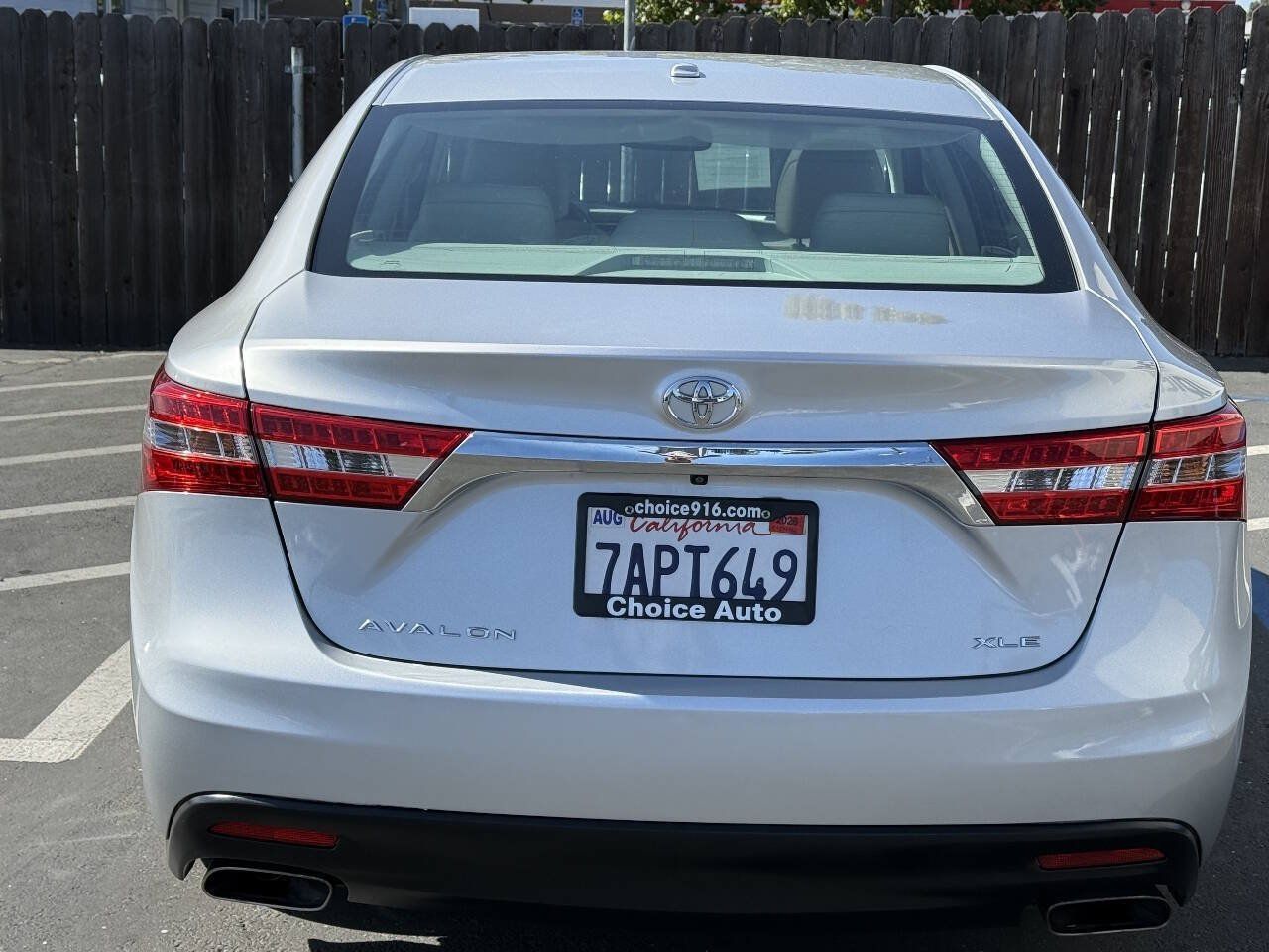 Used 2013 Toyota Avalon XLE Touring FWD image 5