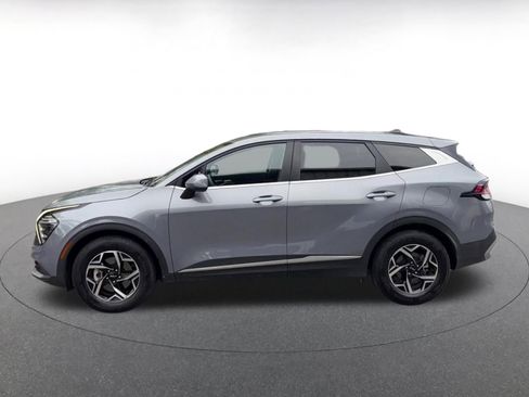 Used 2025 Kia Sportage LX FWD image 8