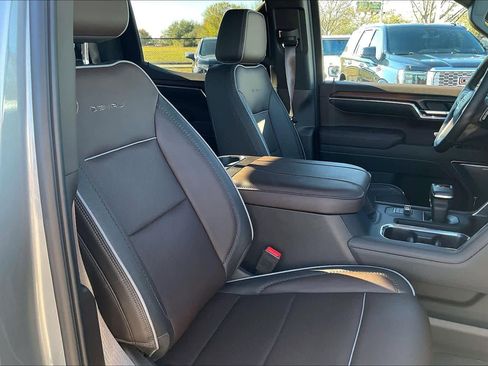 Used 2024 GMC Sierra 1500 Denali w/ Technology Package image 8