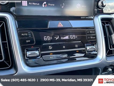 Used 2021 Kia Sorento S image 23