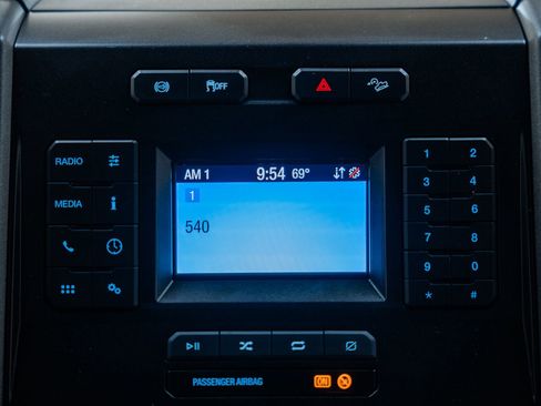 Used 2020 Ford F250 XL w/ STX Appearance Package image 27