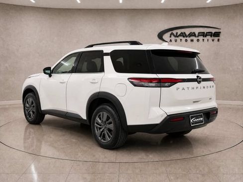 Used 2025 Nissan Pathfinder SV AWD/4WD image 6