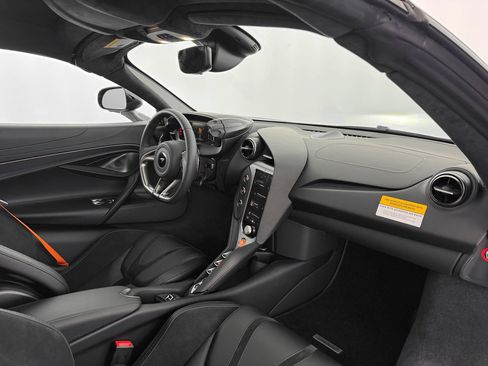 New 2026 McLaren 750S Spider image 27