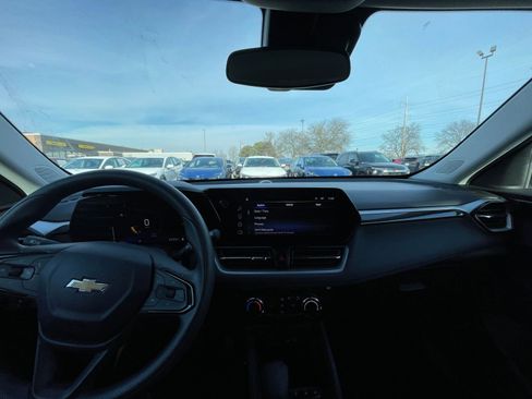 Used 2025 Chevrolet TrailBlazer LT image 32