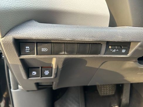 Used 2024 Toyota Sienna XLE image 18