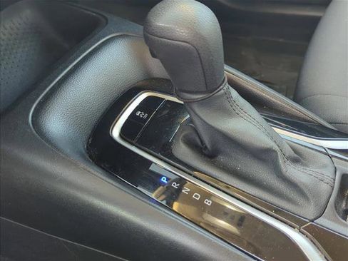 Used 2021 Toyota Corolla LE image 21