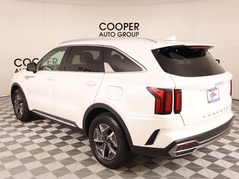 Used 2022 Kia Sorento EX w/ Panoramic Sunroof Package FWD image 25