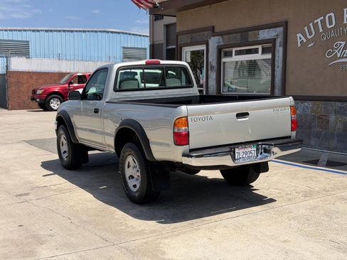 Used 2004 Toyota Tacoma PreRunner RWD image 8
