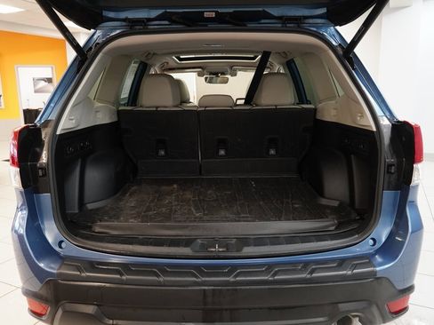 Used 2021 Subaru Forester Limited image 9