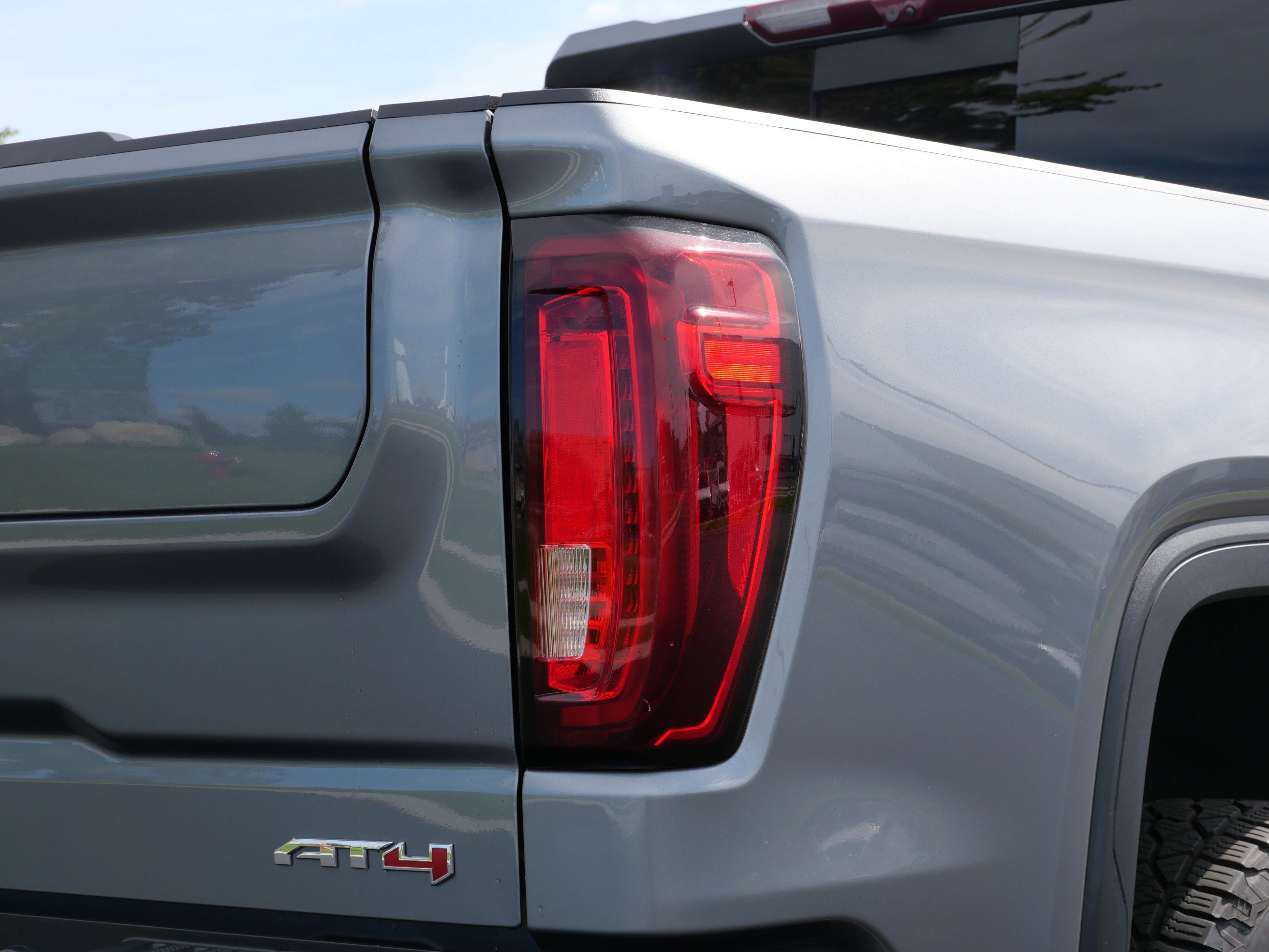 Used 2021 GMC Sierra 1500 AT4 w/ AT4 Value Package AWD/4WD image 15