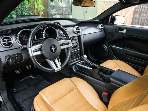 Used 2007 Ford Mustang GT Premium RWD image 6