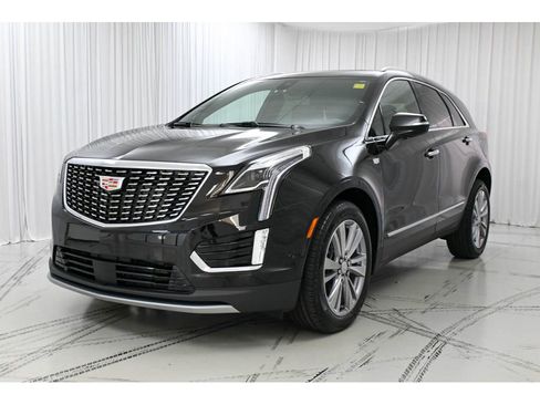 Used 2024 Cadillac XT5 Premium Luxury w/ Technology Package image 4