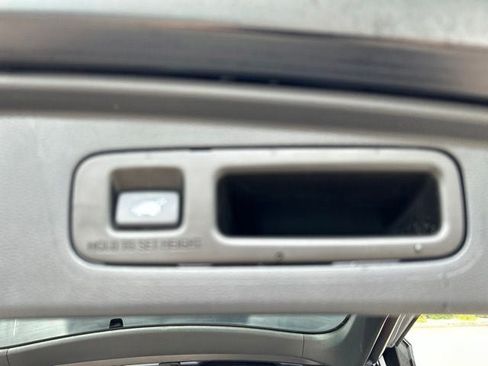 Used 2025 Honda CR-V EX-L image 9