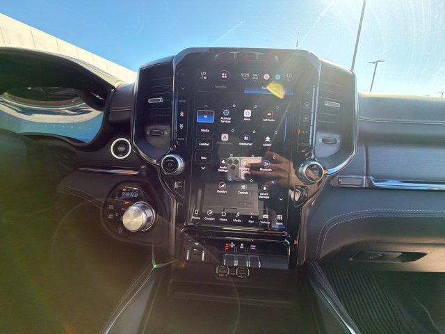 Used 2024 RAM 1500 Limited AWD/4WD image 34