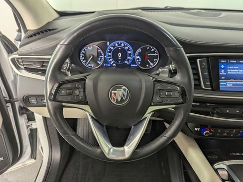 Used 2022 Buick Enclave Avenir w/ Avenir Technology Package image 11