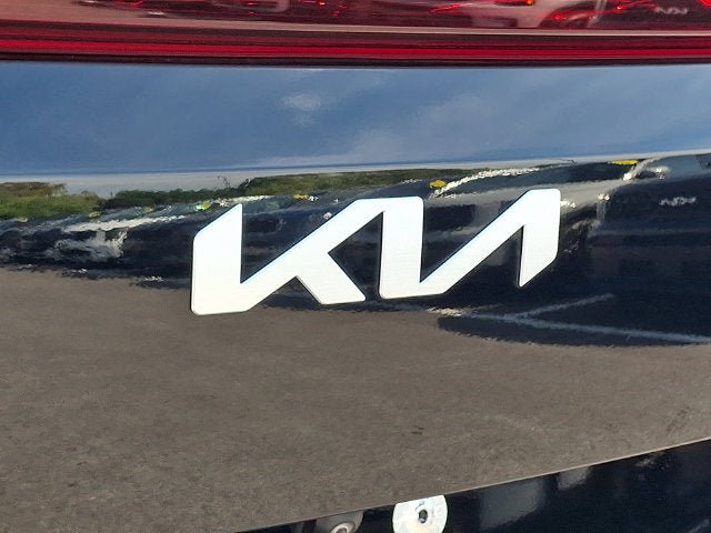 Used 2026 Kia Carnival FWD image 30