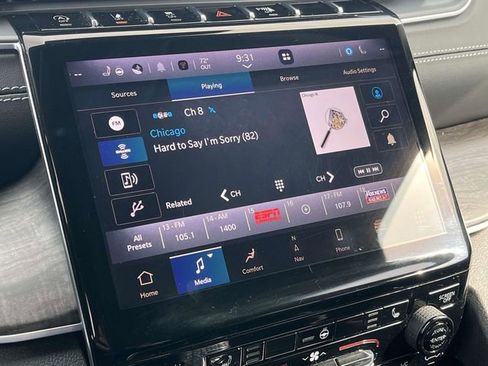 Used 2023 Jeep Grand Cherokee Limited w/ Black Appearance Package image 30