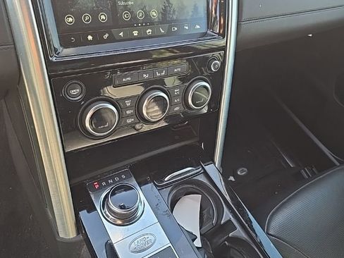 Used 2018 Land Rover Discovery HSE Luxury image 4