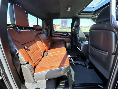 Used 2024 GMC Sierra 1500 Denali Ultimate AWD/4WD image 18
