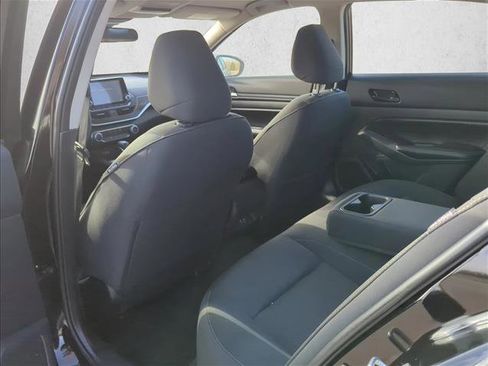 Used 2024 Nissan Altima 2.5 SV image 13