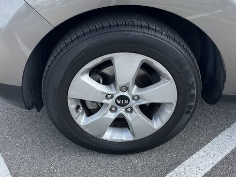 Used 2018 Kia Soul Base image 25