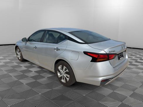 Used 2023 Nissan Altima 2.5 S image 5