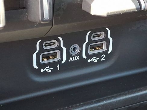Used 2022 RAM 1500 Laramie w/ Sport Appearance Package AWD/4WD image 25