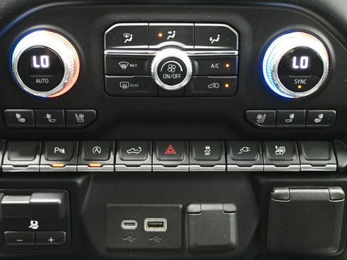 Used 2020 GMC Sierra 1500 SLT w/ SLT Convenience Package AWD/4WD image 20