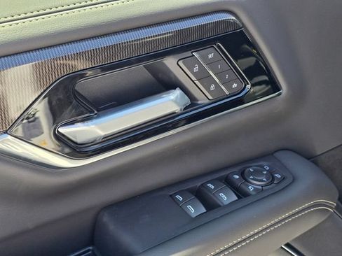 New 2026 GMC Yukon Elevation AWD/4WD image 22