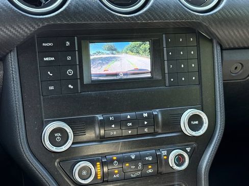 Used 2019 Ford Mustang Convertible RWD image 24