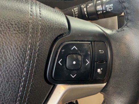 Used 2015 Toyota Highlander Limited FWD image 20