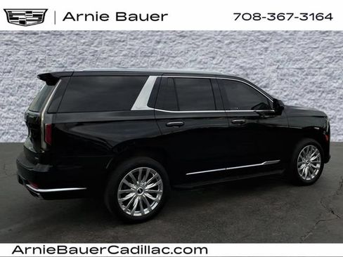 Used 2023 Cadillac Escalade Premium Luxury AWD/4WD image 6