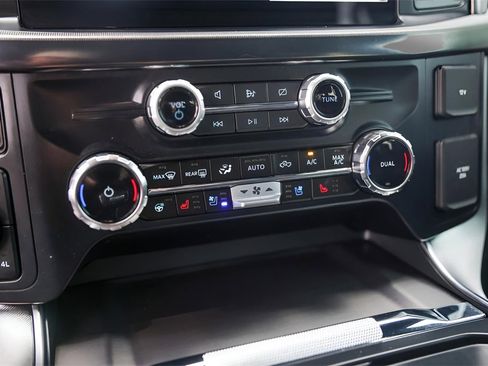 Used 2024 Ford F150 Platinum w/ Equipment Group 702A High image 23