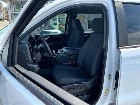 Used 2023 Chevrolet Silverado 1500 LT image 10