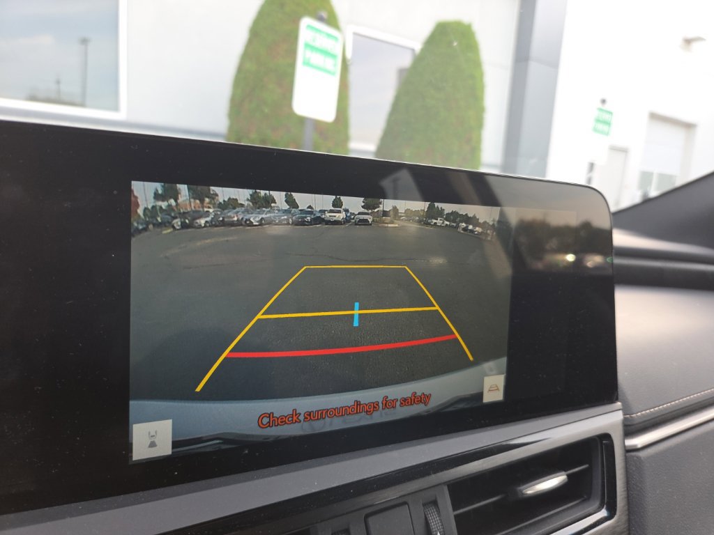Used 2024 Lexus ES 350 w/ Premium Package FWD image 10