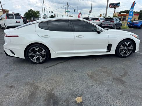 Used 2020 Kia Stinger GT-Line image 19
