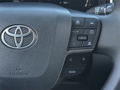 Used 2025 Toyota Camry LE image 15