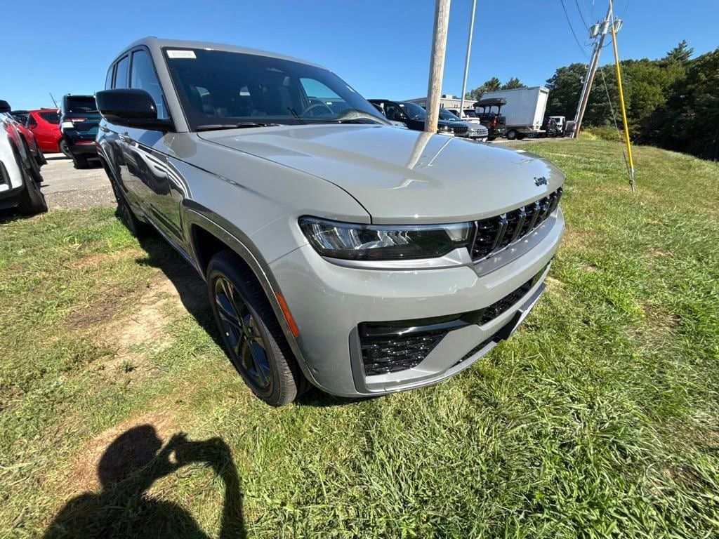 New 2027 Jeep Grand Cherokee Limited AWD/4WD image 7