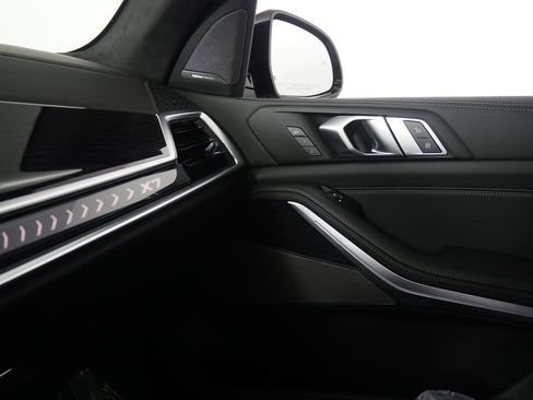 Used 2026 BMW X7 xDrive40i w/ M Sport Package image 28