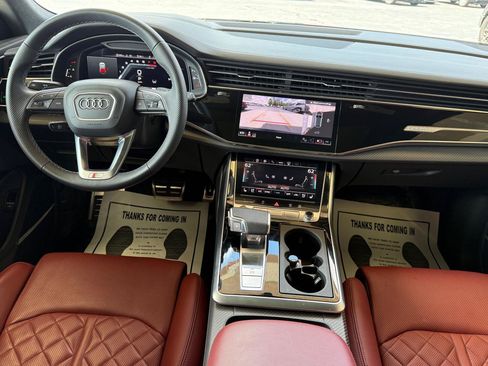 Used 2025 Audi SQ8 Prestige AWD/4WD image 21