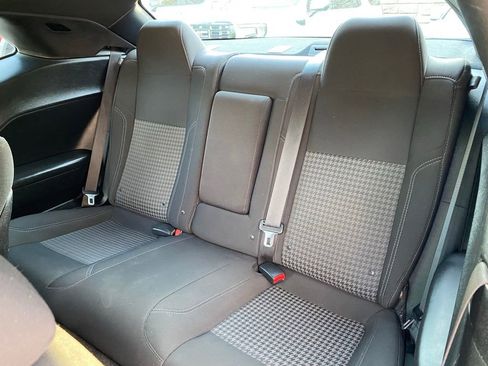 Used 2015 Dodge Challenger SXT RWD image 16