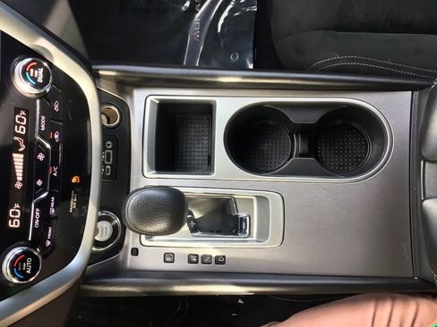 Used 2023 Nissan Murano S image 10