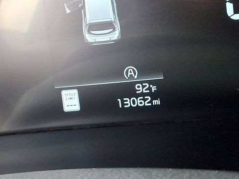 Used 2025 Kia Soul LX w/ LX Technology Package FWD image 19