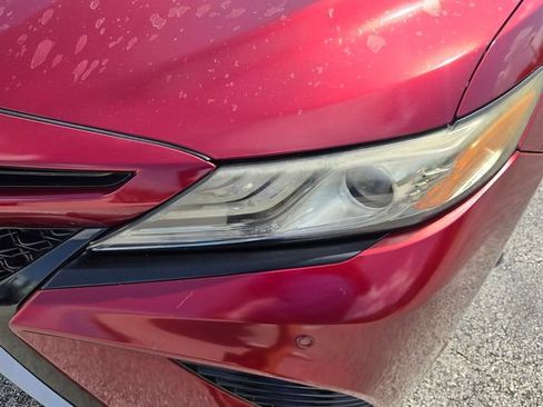 Used 2018 Toyota Camry XSE FWD image 7